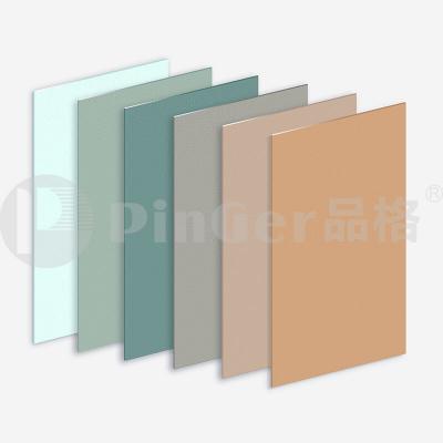 Proteção de cobertura de parede de cores sólidas e padrões de madeira falsa